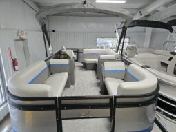 2023 QWEST L 820 XRE CRUISE
