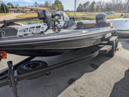 2026 Skeeter ZXE 20 Pkg 1 (Black Galaxy, Silver Spur, Flame Red)