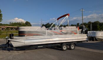 Qwest 824 DS Bar Boat